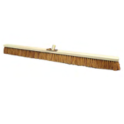 Balai coco 120 cm - Monture bois - douille métal inclinée